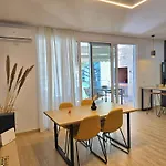 Sanpietro Homes 292 דירה
