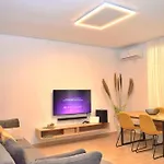 Sanpietro Homes 292 *