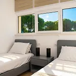 公寓 Sanpietro Homes 292