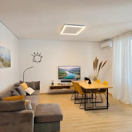 Sanpietro Homes 292 * Plazhi San Pietro