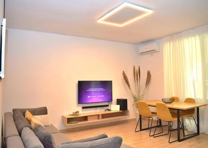 Sanpietro Homes 292 *