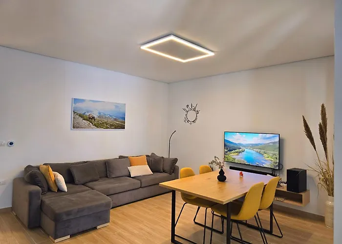 Sanpietro Homes 292 *